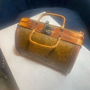 Vintage 1960s Cleo Wooden Purse. Ornate and Beautiful